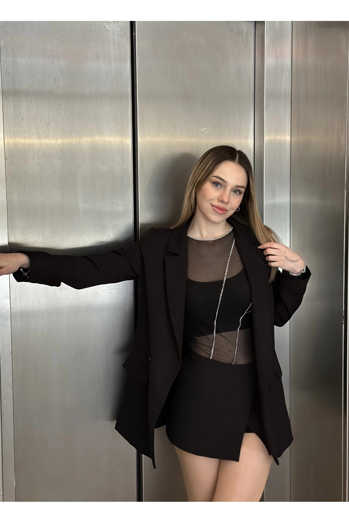 Kadın Beyaz Dikiş Detaylı Transparan Tül Yılbaşına Özel Bluz (zck0589)