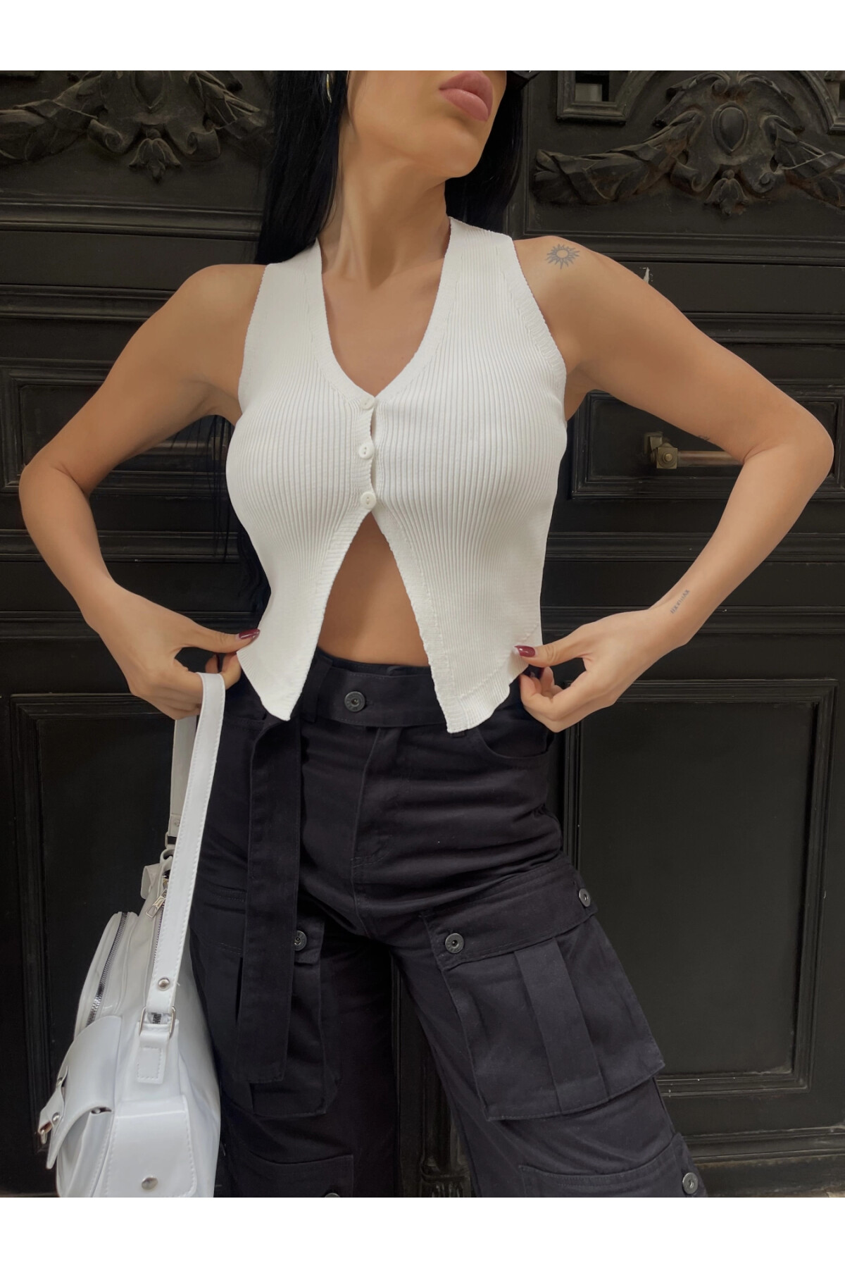 Kadın Beyaz Düğmeli Crop Yelek (ZCKTY023)