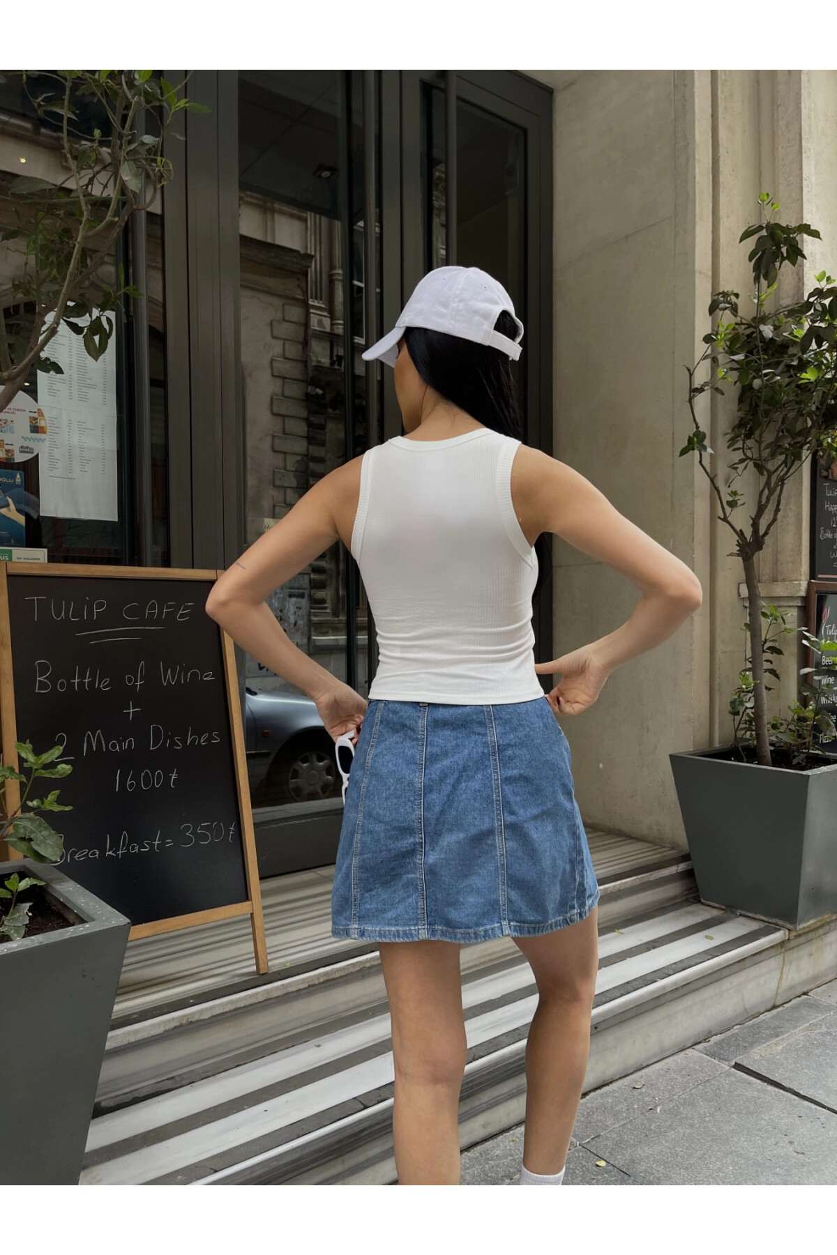 Kadın Beyaz Halter Yaka Önü Nakışlı Crop Body (ZCK0095)