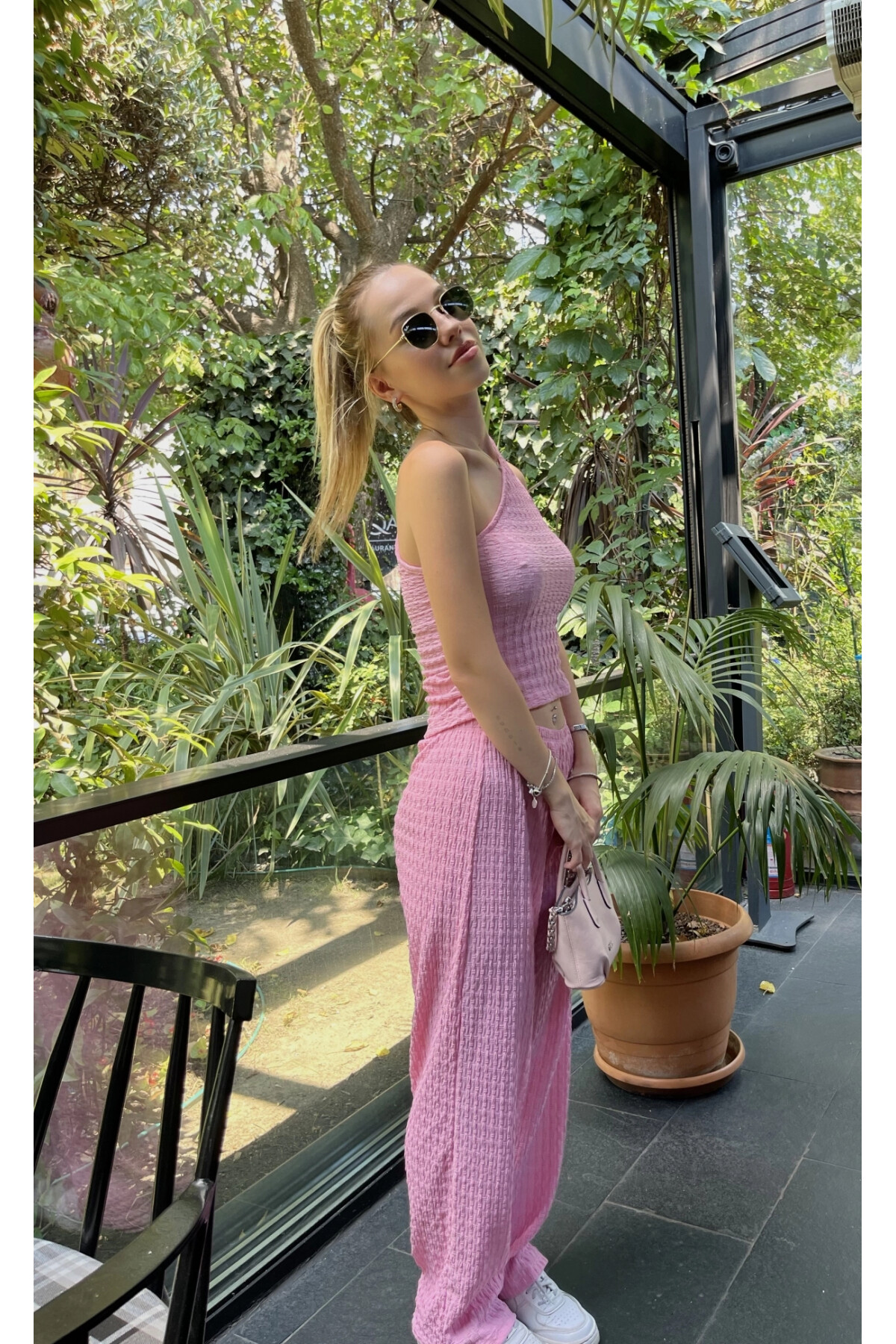 Kadın Pembe Beli Lastikli Rahat Kalıp Gofre Pantolon (ZCKSA26)