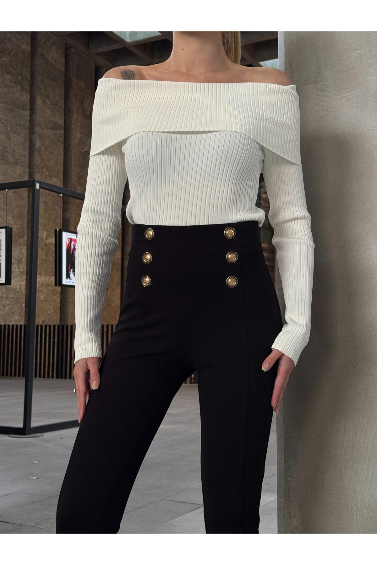 Kadın Siyah Düğme Detaylı Tayt (ZC117)