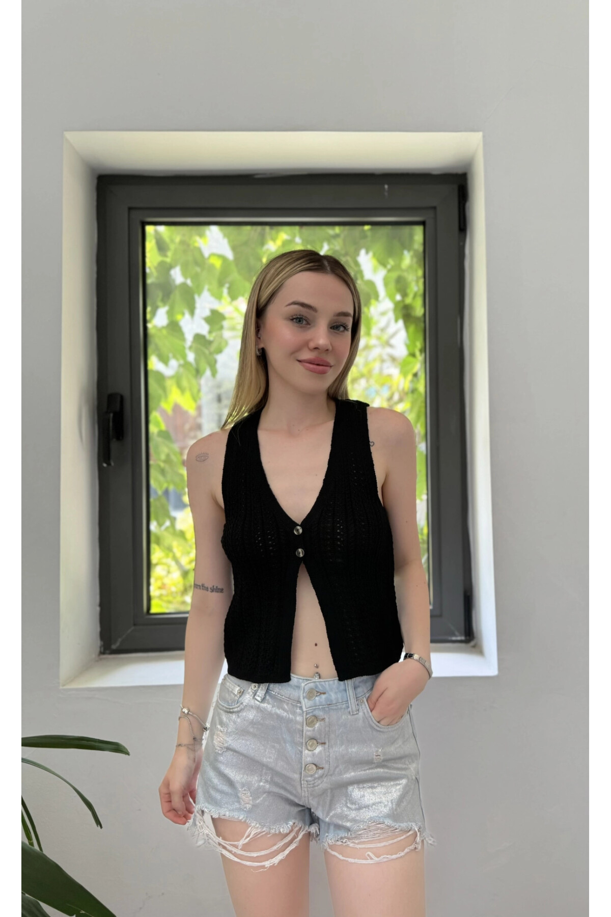 Kadın Siyah Örgü Crop Yelek (ZCKTY025)