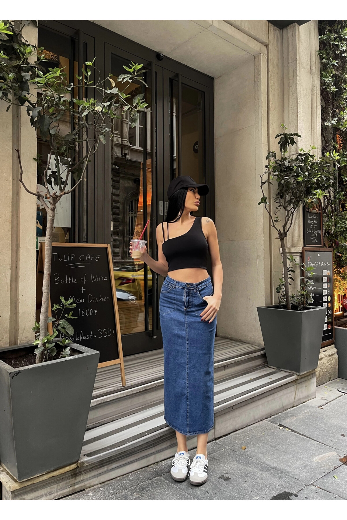 Kadın Siyah Tek Kol Askılı Crop Bluz (ZCKSS101)