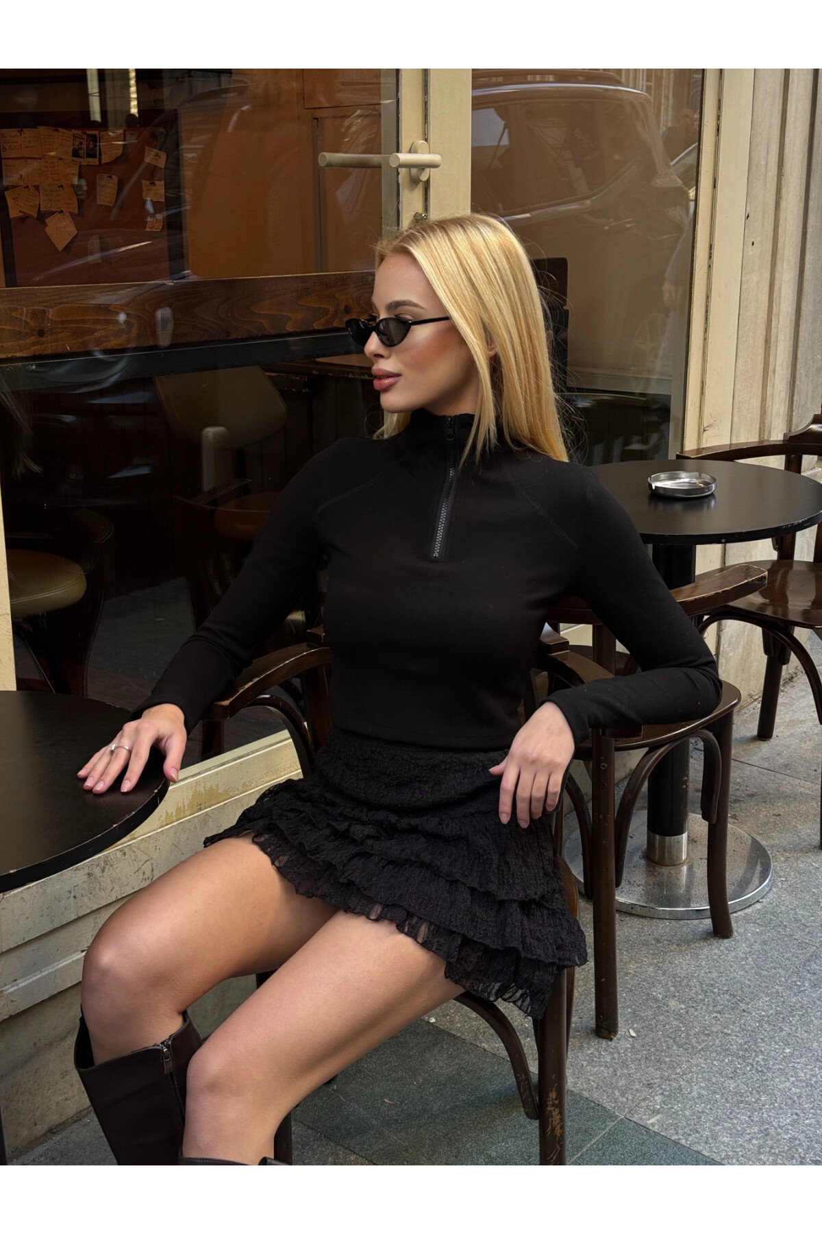 Kadın Siyah Yarım Fermuarlı Model Kumaş Crop (ZCKSS156)