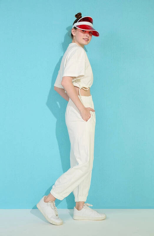 Kadın Beyaz Yanı Büzgülü Ve Paçası Lastikli İkili Takım (zck0301)