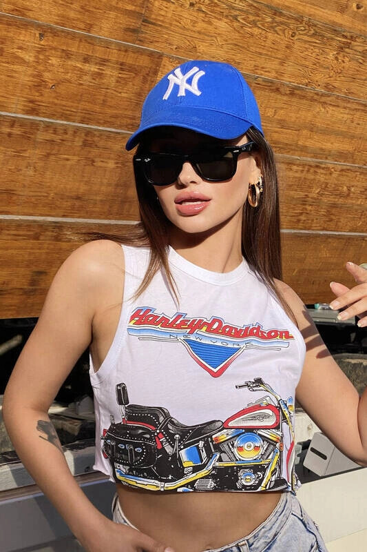 Kadın Ekru Baskılı Kolsuz Kısa Crop Tişört (zck0497)