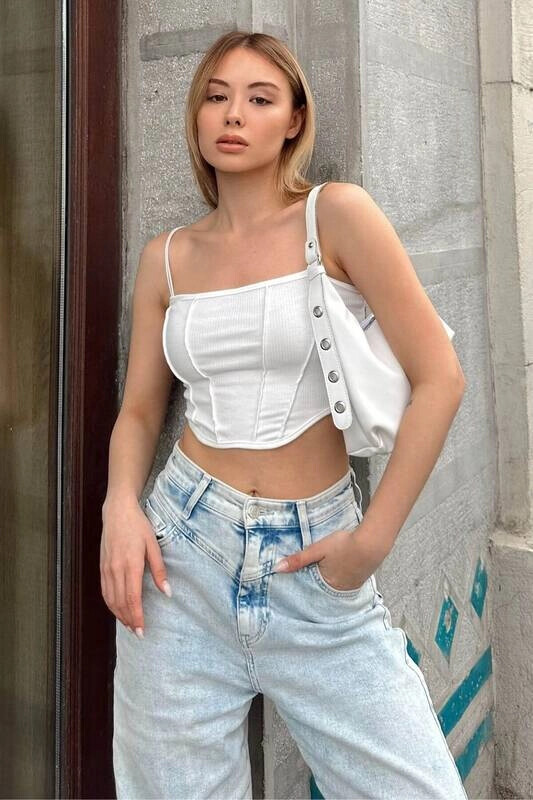 Kadın Ekru İp Askılı Ters Dikiş Detaylı Crop Bluz (zck0657)