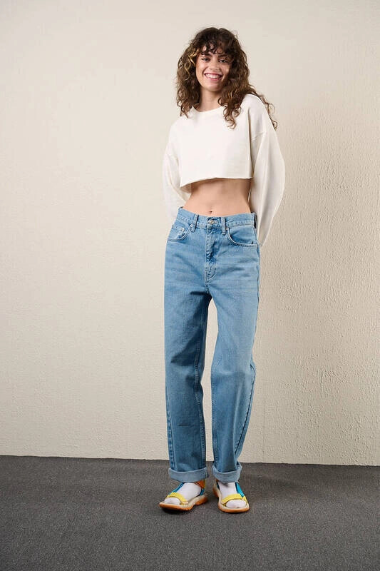 Kadın Ekru Kısa Crop Sweat (zck0323)