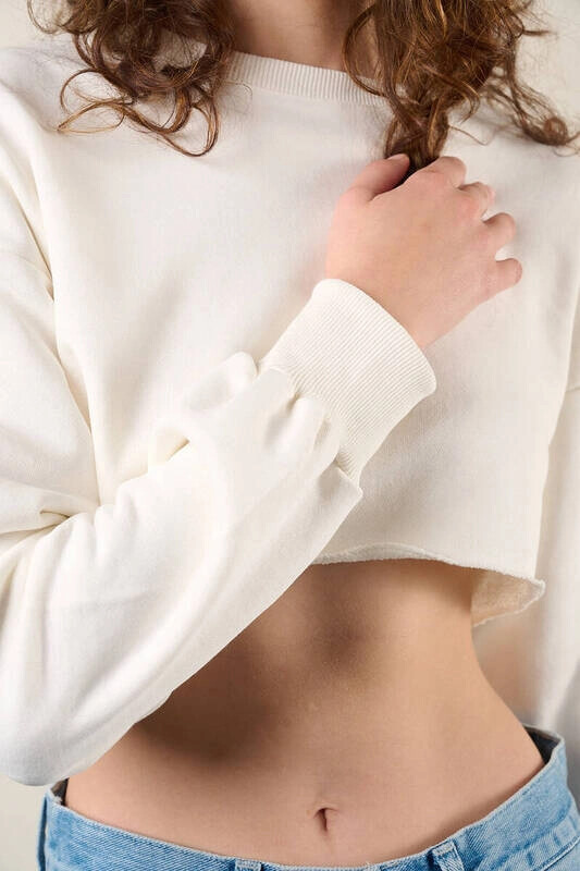 Kadın Ekru Kısa Crop Sweat (zck0323)