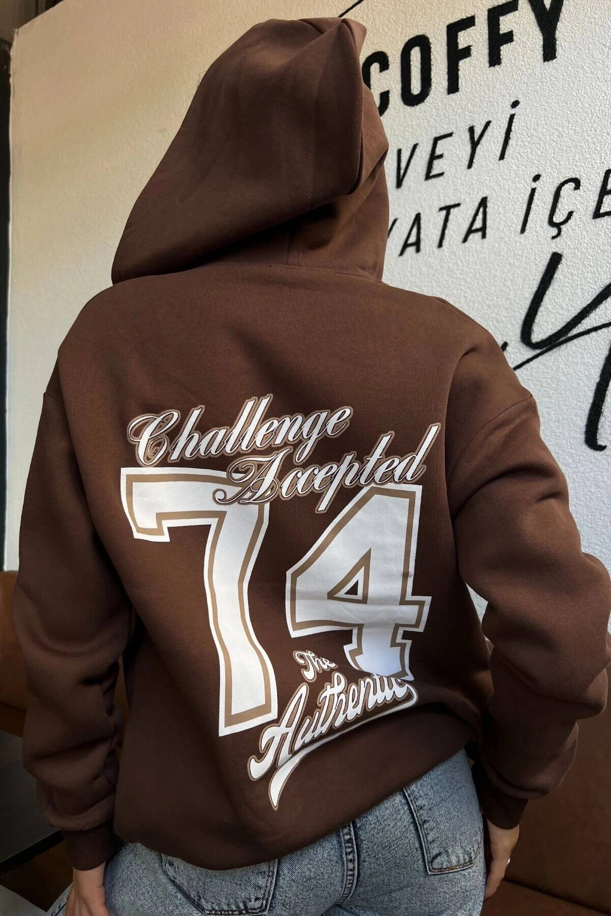 Kadın Kahverengi Baskılı Fermuarlı Kapüşonlu Sweatshirt (zck0713)