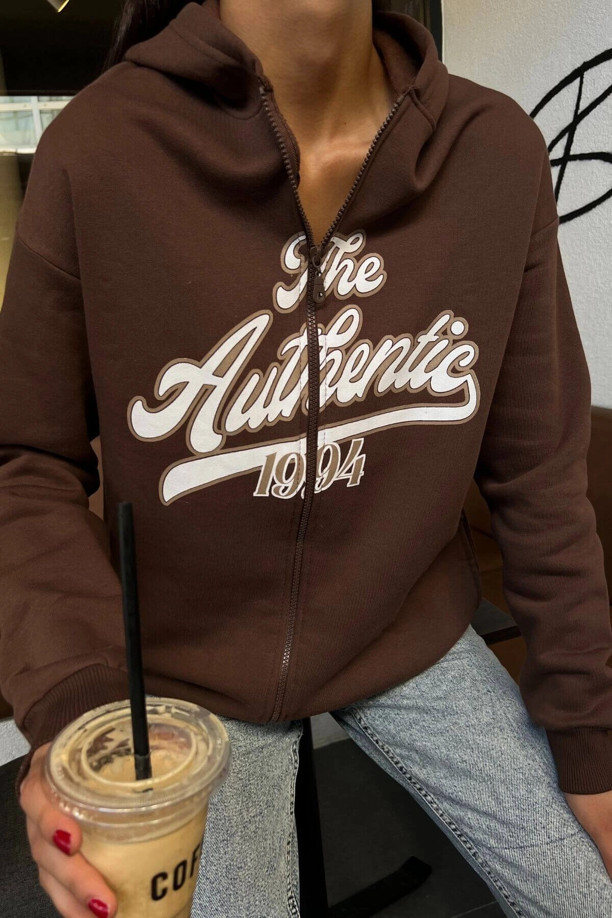 Kadın Kahverengi Baskılı Fermuarlı Kapüşonlu Sweatshirt (zck0713)
