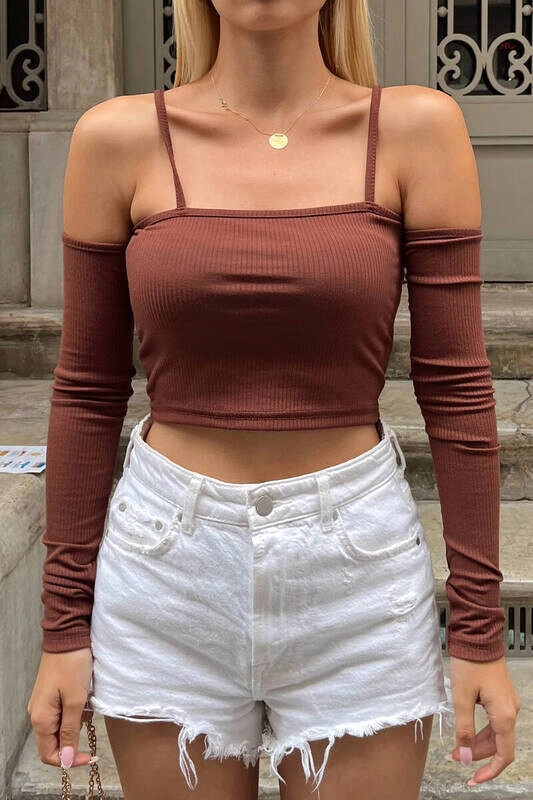 Kadın Kahverengi Madonna Yaka Parçalı Kol Fitilli Crop Bluz (zck0554)
