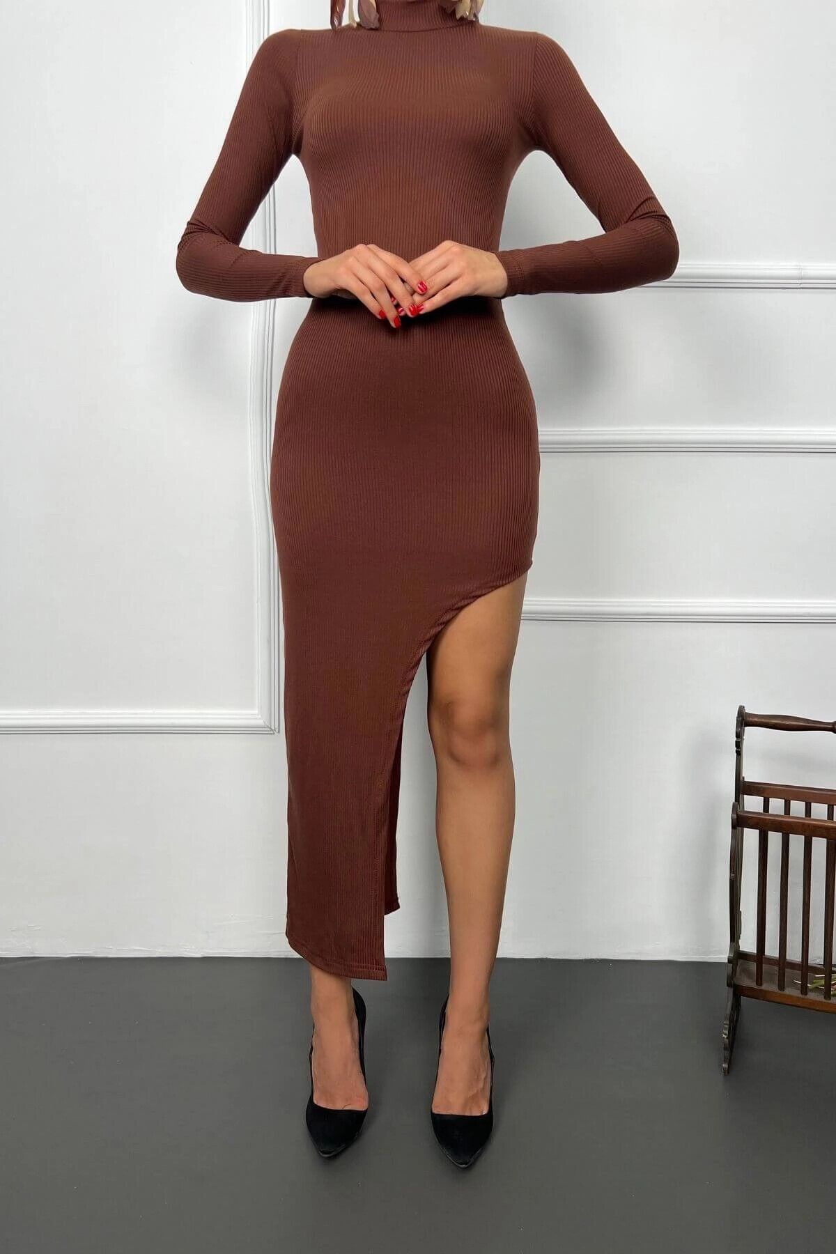 Kadın Kahverengi Uzun Kol Derin Yırtmaçlı Yarım Balıkçı Elbise (zck0720)