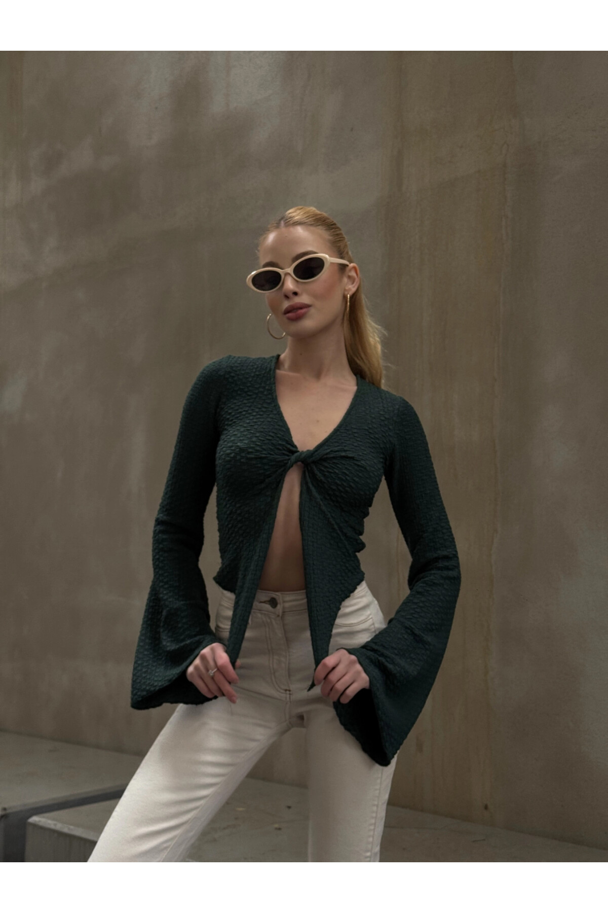 Kadın Zümrüt Yeşili İspanyol Kol V Yaka Düğüm Detaylı Crop (ZCKSA353)