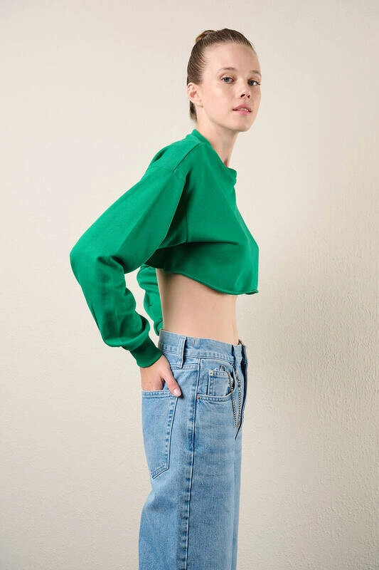 Kadın Zümrüt Yeşili Kısa Crop Sweat (zck0323)