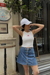Kadın Beyaz Halter Yaka Önü Nakışlı Crop Body (ZCK0095)