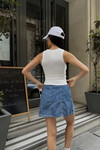 Kadın Beyaz Halter Yaka Önü Nakışlı Crop Body (ZCK0095)
